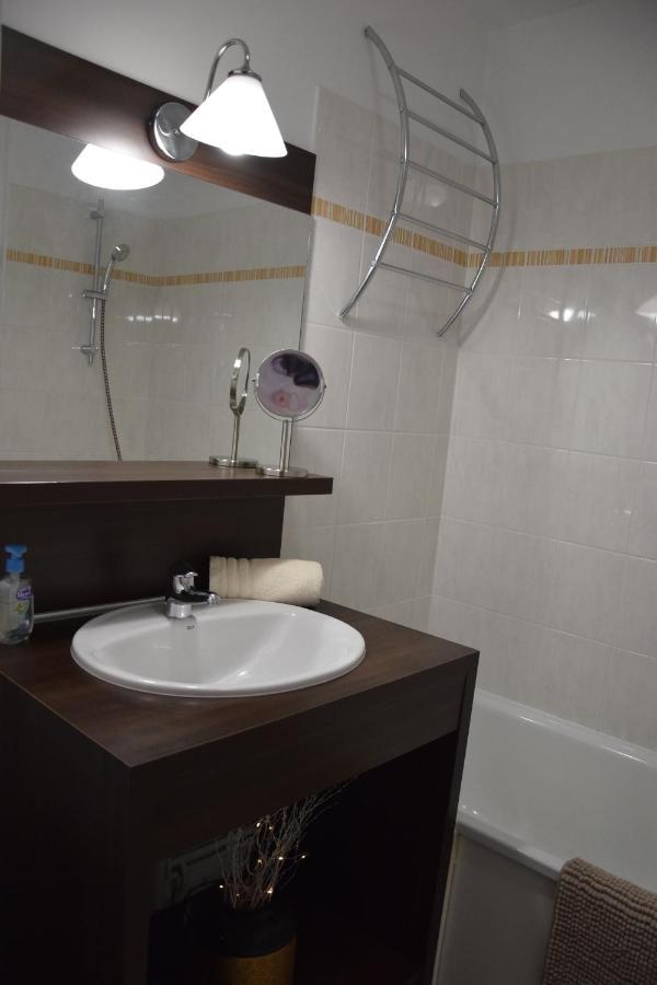 Studio Confort Paris Apartment Montevrain Ngoại thất bức ảnh
